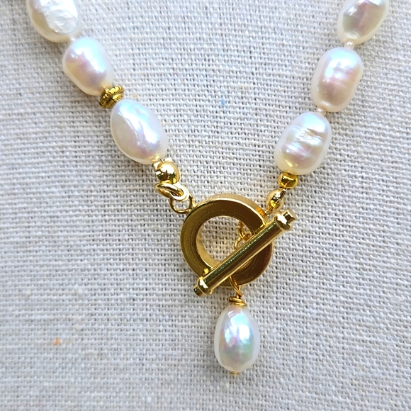 Genuine Baroque Freshwater Pearl Gold Waterproof Toggle Necklace NEW - Picture 4 of 9